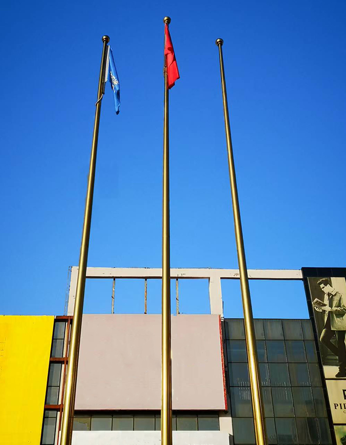 Titanium horizontal award flagpole
